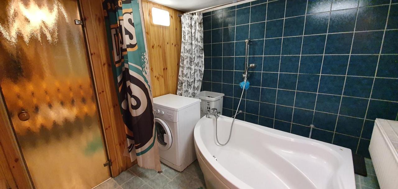 Aparthotel Savas 4 ,, Cosy House Billiard " - Sauna & Parking Kaunas Dış mekan fotoğraf