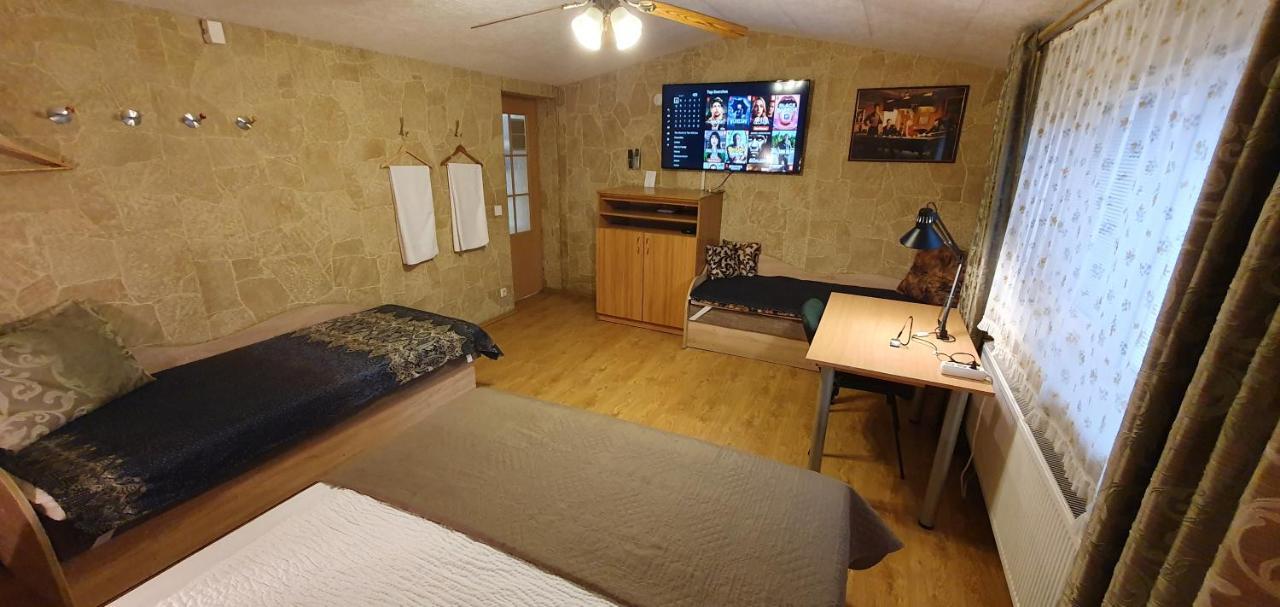 Aparthotel Savas 4 ,, Cosy House Billiard " - Sauna & Parking Kaunas Dış mekan fotoğraf